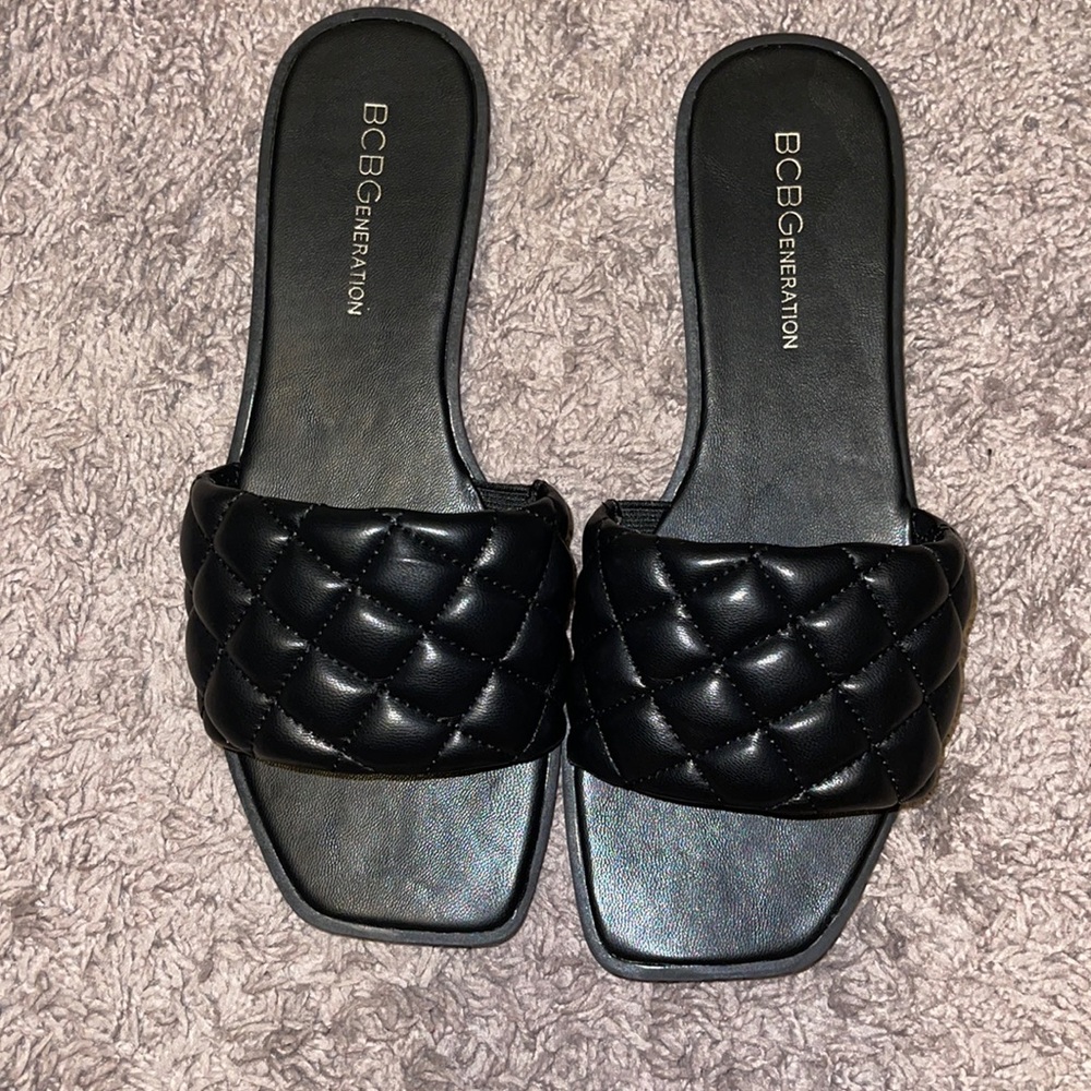 Quilted sandals sz6
